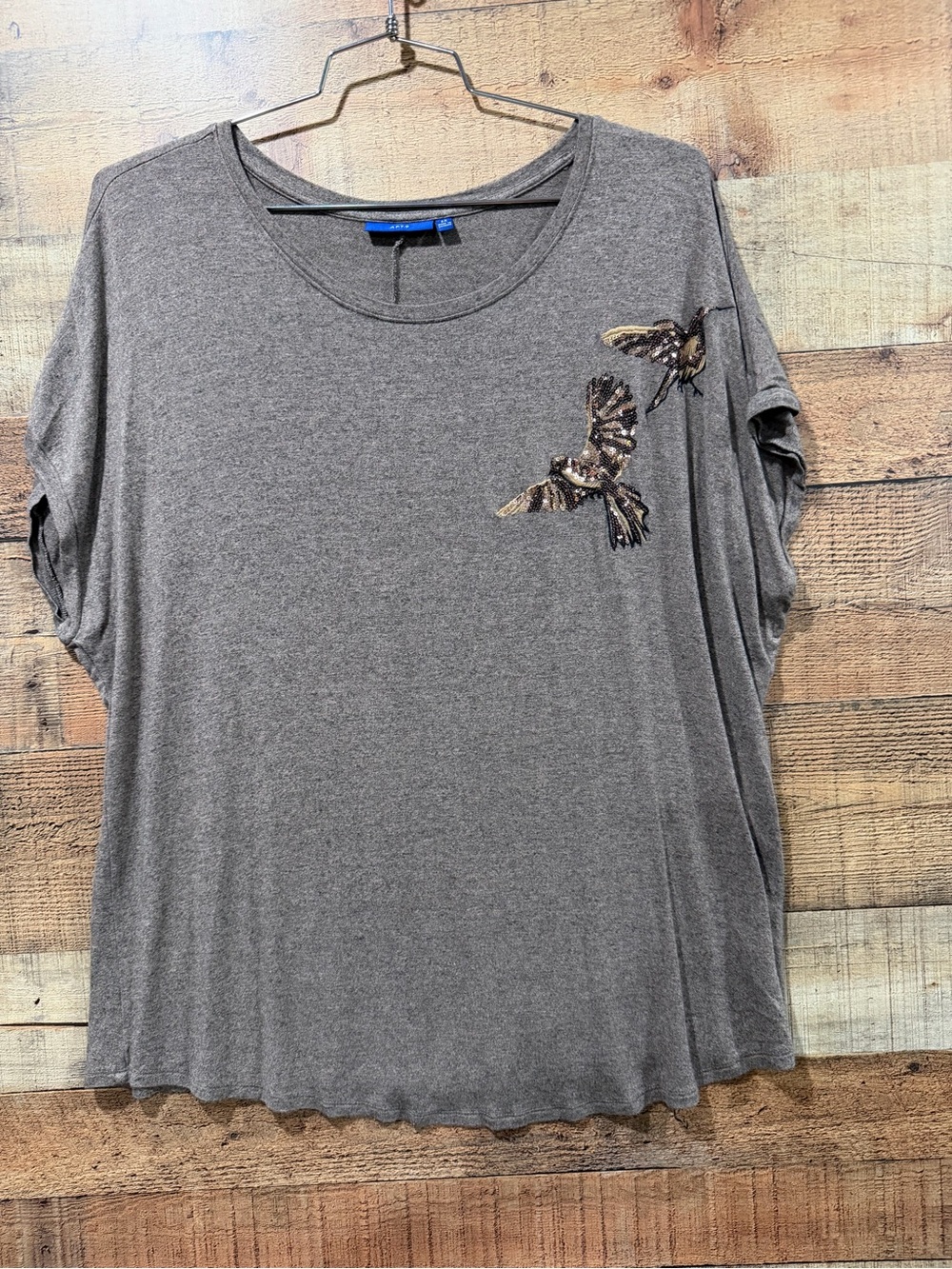 Set of Two Casual Tops -Hummingbirds & Floral Accents Brown & Tan Size XL - Picture 2 of 10